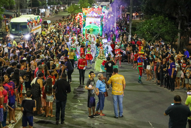 Magia Do Natal Chega Ao Viver Melhor A Parada Natalina