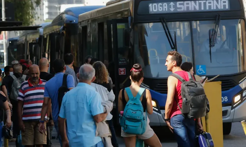 Setor De Serviços Cresce 05 De Março Para Abril No País Revela Ibge 9029