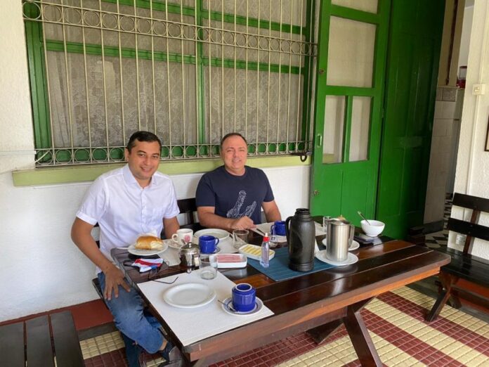 Wilson Lima e Eduardo Pazuello em café da manhã | Foto: Assessoria