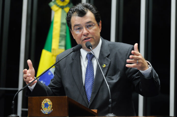 Senador Eduardo Braga (MDB-AM) | Foto: Internet