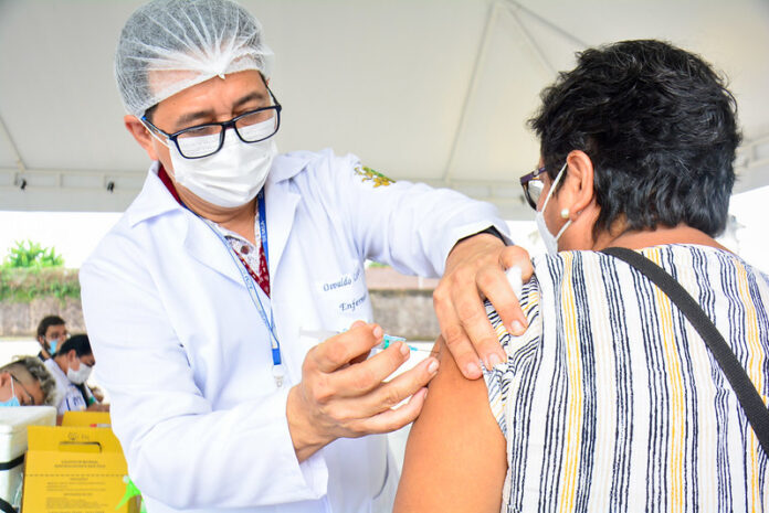 Vacinação Covid-19 | Foto: Valdo Leão