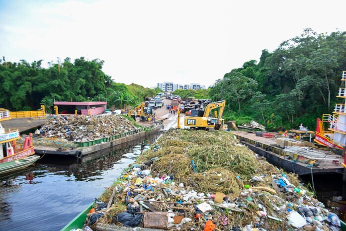 Lixo em Manaus \ Foto: João Viana e Valdo Leão / Semcom