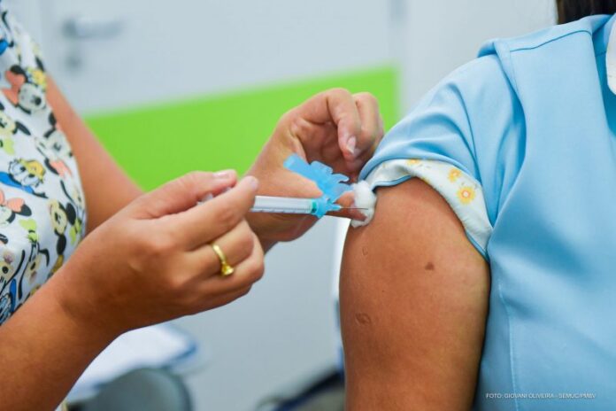 Vacinação contra a Covid-19 | Foto: Giovani Oliveira