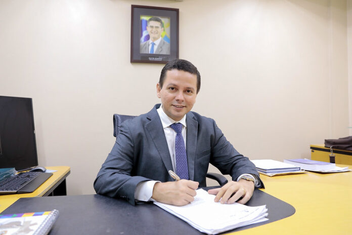 Prefeitura de Manaus David Almeida Ivson Coêlho Procurador-Geral do Município PGM