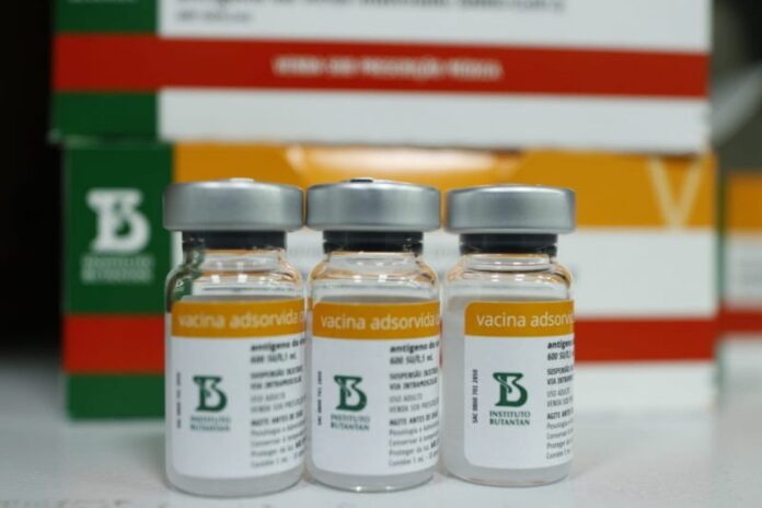Amazonas Covid-19 Vacina CoronaVac Pfizer