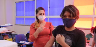 Vacinação Prefeitura de Manaus Covid-19 Adolescentes Ministério da Saúde