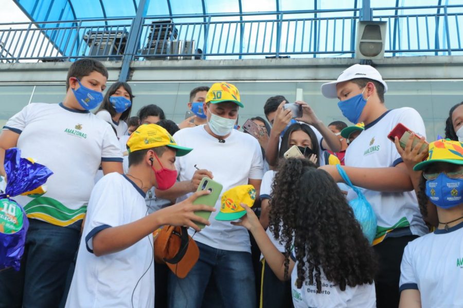 Projeto "Gol do Brasil" Dia das Crianças Governo do Amazonas CBF Seleção Brasileira