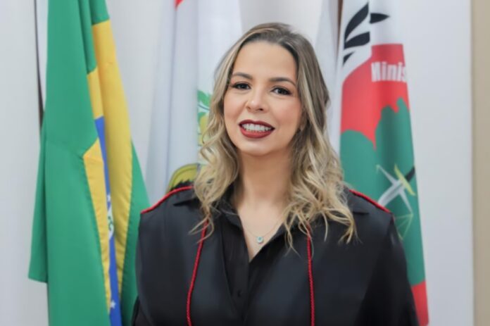 Fernanda Cantanhede procuradora-geral Ministério Público de Contas TCE-AM